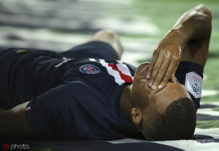 天博官网-法国国家队遭遇伤病潮，主帅下课传闻(法国国家队太强了)