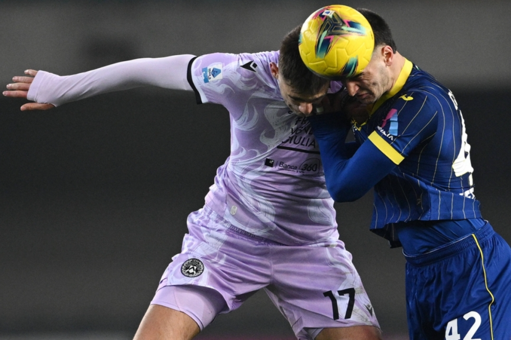 包含那不勒斯门将在比赛中展现神勇扑救，守护球门如铁桶的词条